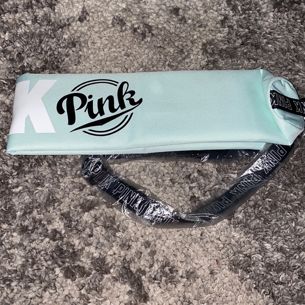 VS PINK DRINK COOLER NWT
